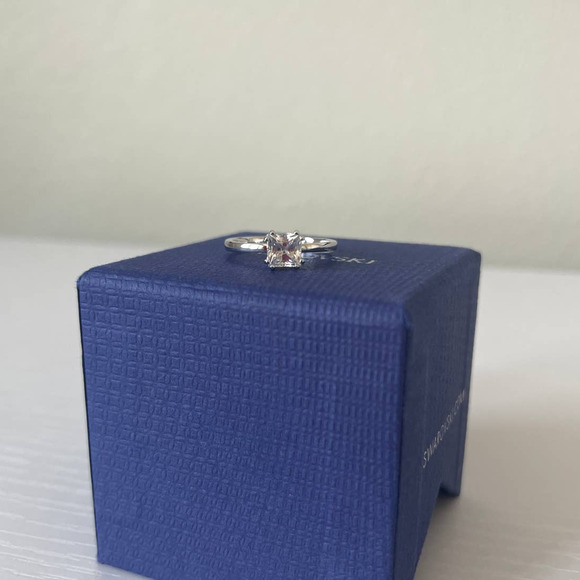 Swarovski Attract ring Square cut, White, Rhodium plated size 6 / EUR 52 - Picture 2 of 12